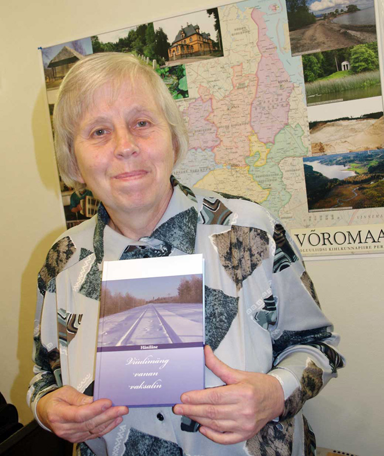 Häniläne uma vahtsõ raamatuga