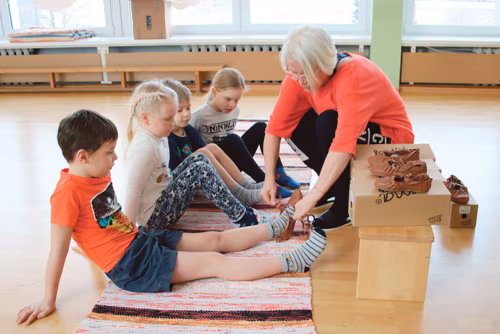 V&otilde;ro latsiaialats&otilde; saava jalga vahts&otilde; tsuvva