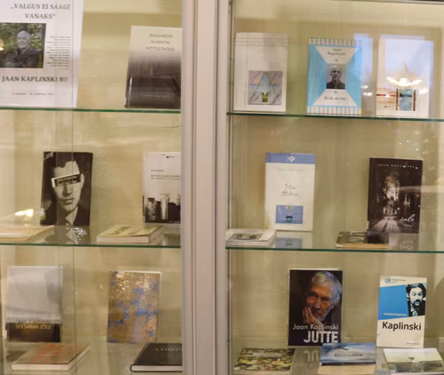 N&auml;&uuml;t&uuml;s Kaplinski raamatist