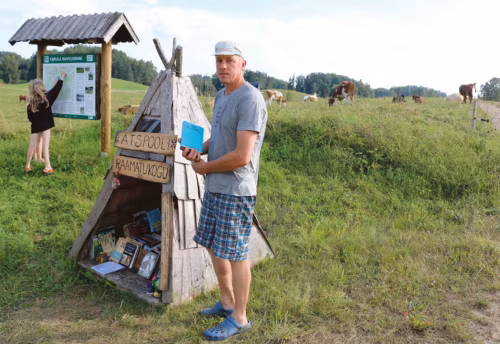 Atspooli perändüse hoitja Pluuto