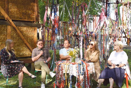 Arvamisfestivali arotus&otilde;l murti mahhes&ouml;&ouml;gi-m&uuml;&uuml;te