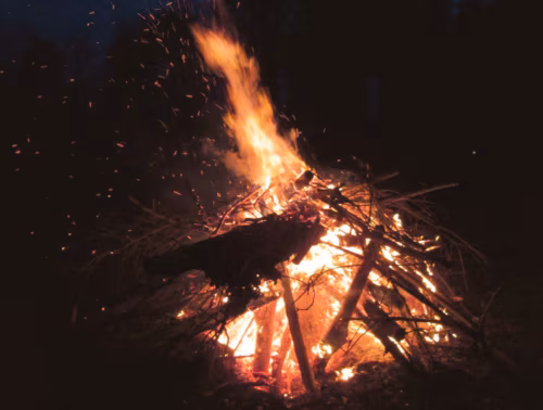 Vanast es tet&auml; j&uuml;rip&auml;&auml;v&auml;l hob&otilde;s&otilde;ga t&uuml;&uuml;d