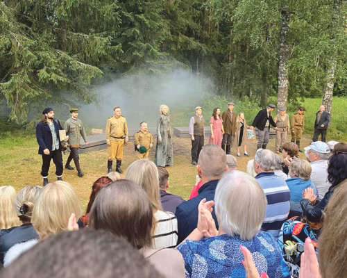 Lihts&auml; ja selge s&otilde;numi h&auml;ste v&auml;ll&auml; valitun m&auml;ngupaigan